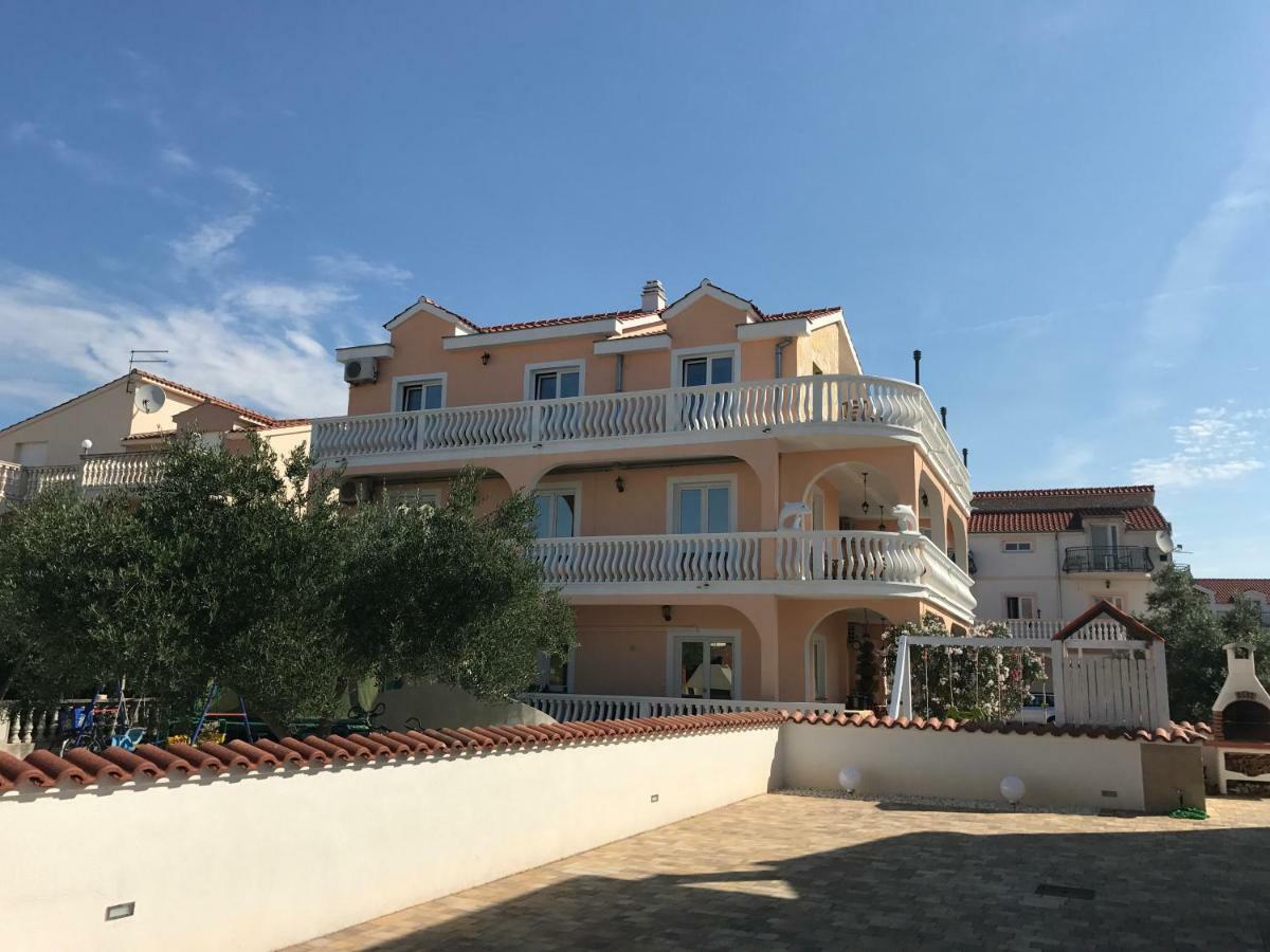 Apartment Dolmar *